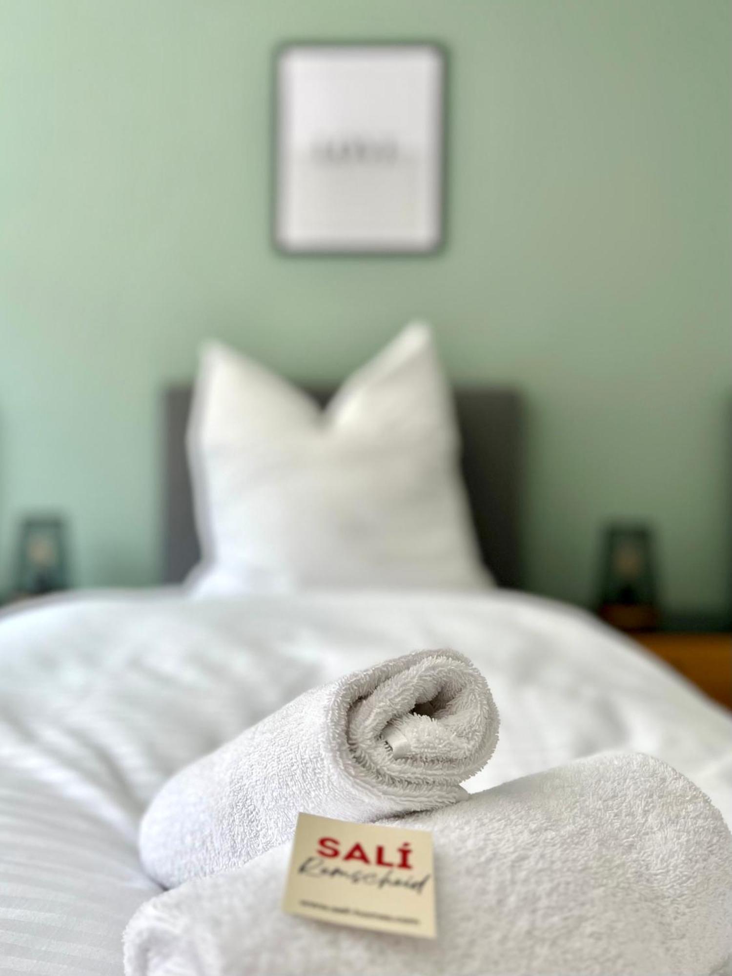 Sali - Remscheid - Apartmenthaus Bagian luar foto